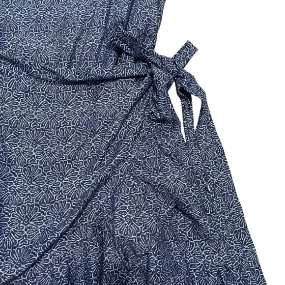 Vineyard Vines Painted Shells Silk Blend Pullover Wrap Knee Length Dress Size 8 - Picture 2 of 7